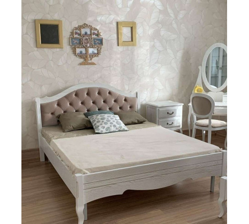 Двуспальная кровать Авиньон MUR-111-01/1 с каретной стяжкой Двуспальная кровать Авиньон MUR-111-01/1 с каретной стяжкой