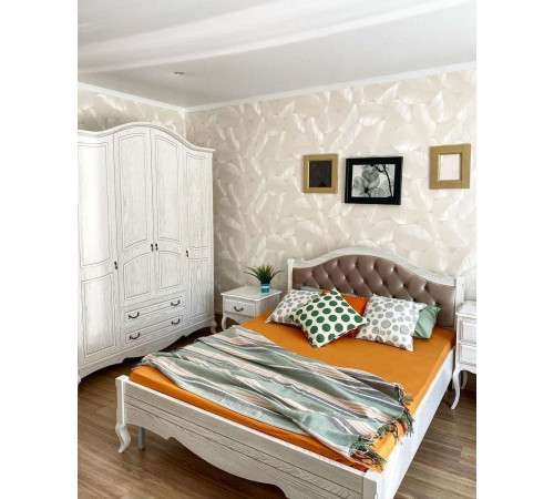 Двуспальная кровать Авиньон MUR-111-01/1 с каретной стяжкой Двуспальная кровать Авиньон MUR-111-01/1 с каретной стяжкой